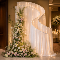 Support de toile de fond incurvé en fer blanc moderne en forme de S, robuste et personnalisé, pour réception de mariage, photomaton et décoration de fête