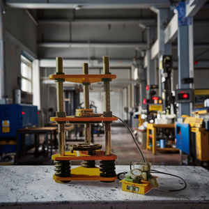 Lò xo 60si2mn cho thiết bị leo Bê tông với lực kiểm tra 500kn - Product Image 5