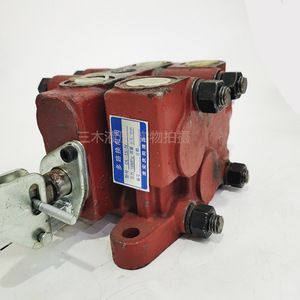 Vanne de commande directionnelle hydraulique DL 15 à quatre voies, 60 L/min, 315 bars, vanne de réversal manuelle pour chargeuse, petite pelle - Product Image 4