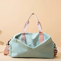 Sac de sport rose vif pour grande taille avec compartiment pour tapis de yoga et espace pour chaussures, OEM ODM