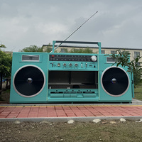 Camionnette alimentaire rétro créative style boombox, kiosque mobile radio cassette vintage en acier inoxydable