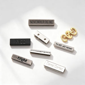 Clip de cordon rectangulaire en alliage de zinc, étiquette imprimée découpée au laser pour sweat à capuche, vêtements de sport, quincaillerie de vêtements personnalisée DIY - Product Image 1