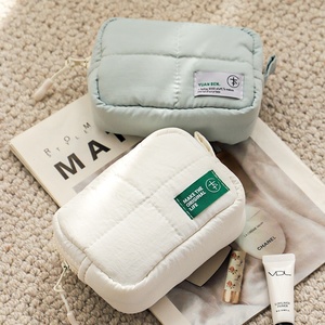 NFS Trousse de Toilette de Voyage Essentielle en Nylon Imperméable, Sac de Rangement pour Cosmétiques et Articles de Toilette - Product Image 3