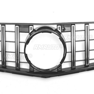 ชุดแต่งกระจังหน้ารถยนต์ สำหรับ Mercedes Benz C-Class W204 GT ปี 2009-2014 - Product Image 5