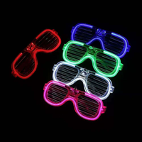 Lunettes de soleil LED pour enfants et adultes, accessoires lumineux tendance pour Halloween, Noël, fêtes d'anniversaire, en plastique