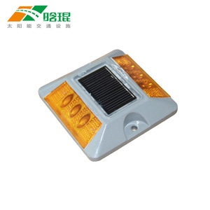 Borneaux solaires routiers en aluminium 6061-T6 IP65 avec LED clignotante pour avertissement de circulation au sol - Product Image 3