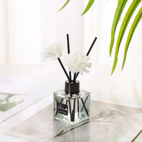 Ensemble de parfum diffuseur de roseaux en verre de 50ml huile de parfum sans feu emballée dans une bouteille en verre diffuseur sans flamme aromathérapie air frais