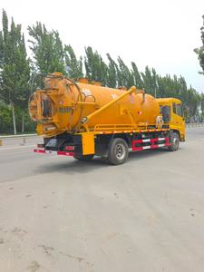 Camion d'aspiration des eaux usées d'occasion Dongfeng, capacité 1-10T, volume de réservoir 10 m³, 251-350 CV, diesel, transmission manuelle, autres émissions - Product Image 2