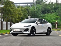 2025 Deepal SL03 Pure Electric Sport Comet Blanc 530km Autonomie CLTC Véhicule Électrique pour l'Exportation