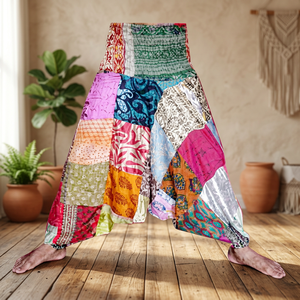 Pantalon de jogging vintage en soie patchwork imprimé, taille basse, style bohème gypsy, personnalisé - Product Image 5