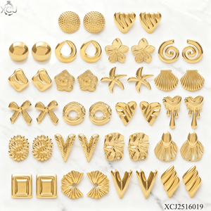 Orecchini Trendy in Acciaio Inossidabile Placcato Oro con Pressione Idraulica Irregolare, Vendita all'Ingrosso di Orecchini di Lusso Leggero per Donne - Product Image 1