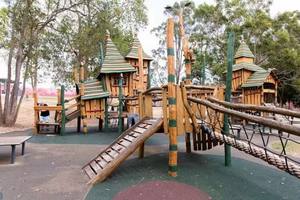 2025 Grote Buiten Speeltoestellen Logstijl Houten Speeltoestellen Glijbaan Klimmen Kinderspeelplaats - Product Image 3