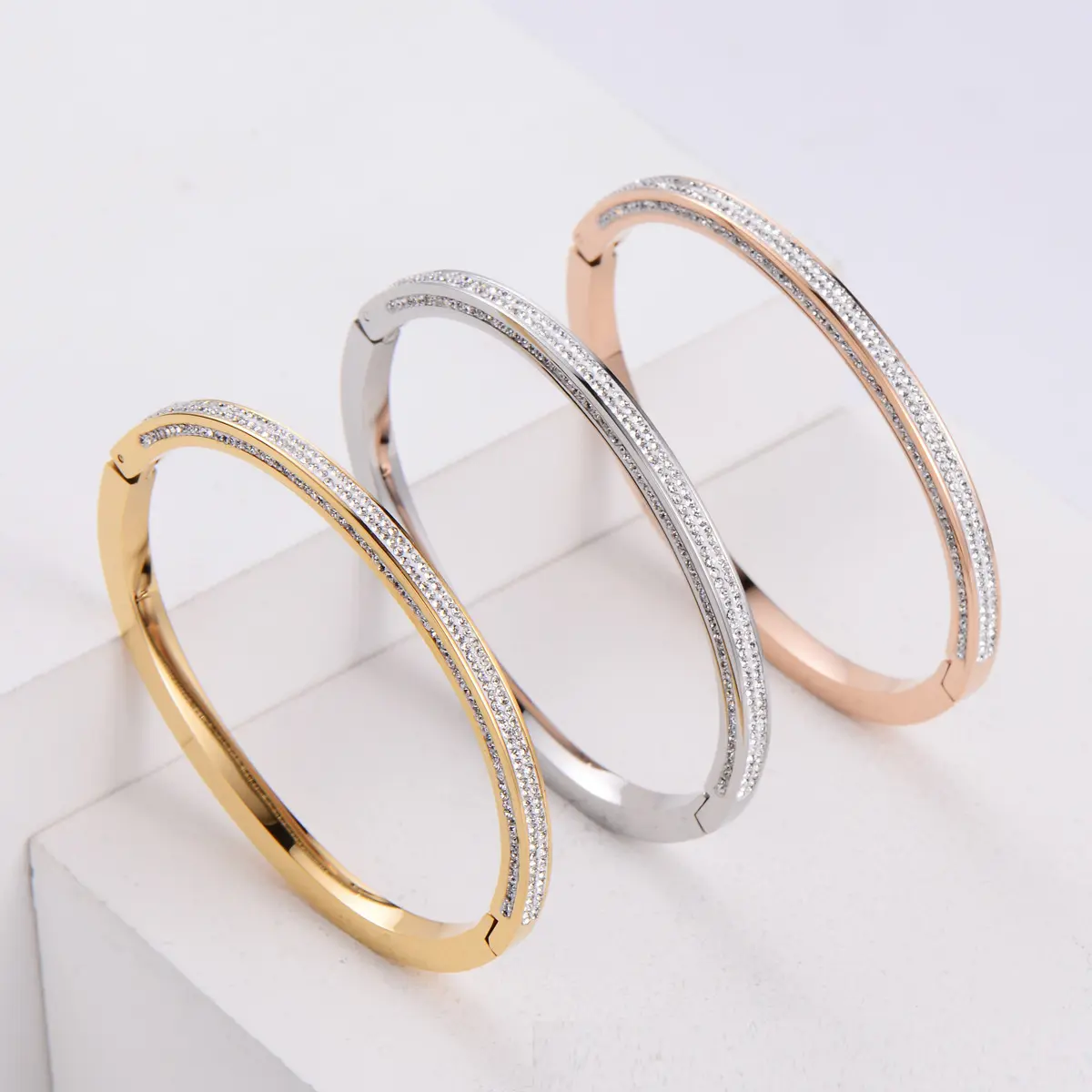 High Quality Vintage Trendy Diamond Bracelet Classic Rose Gold Stainless Steel Bangle Bracelet For Women And Girls