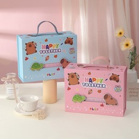 Magnifique boîte cadeau portable à rabat magnétique pour enfants, idéale pour les anniversaires, les célébrations de bébés et les diverses fêtes d'enfants.