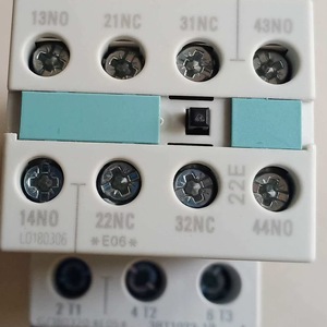Contactor Siemens 3RT1026-1B..0 CA 50 Hz Tipo de Montaje en Riel DIN - Product Image 3