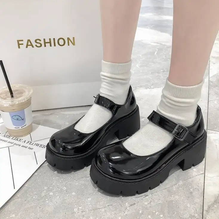 2021 Fashion Vintage Patent Leather lotita shoes Japanese styles girls high heels waterproof shoes college student cosplay shoes