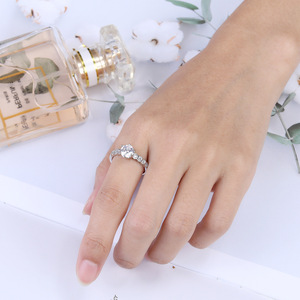 Nouvelle bague en zircon 5A couleur feu, motif nid d'abeille, style <span class=keywords><strong>Queen</strong></span> Han, ouverte, six griffes, huit cœurs, huit flèches - Product Image 4