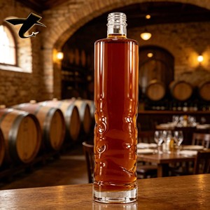 Bouteille de liqueur en verre blanc de 500 ml, pour whisky, <span class=keywords><strong>vodka</strong></span>, forme personnalisée, bouchon à vis, anti-fuite, résistante à la chaleur, en verre borosilicate - Product Image 1
