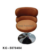 Chaise de salle à manger Kozy moderne avec pieds en métal et revêtement en cuir PU avec coussin - Utilisation à domicile et à l'hôtel