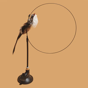 Interactief Kattenveerspeelgoed, Kattentoverstokspeelgoed En Natuurlijke Veren-Teaser-Vervangingen Met Bell Kitten Play <span class=keywords><strong>Chase</strong></span>-Oefening - Product Image 1