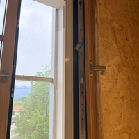 Ventana Arqueada de Madera Revestida de Aluminio, Ventana de Techo con Diseño de Rayos de Sol, Material Compuesto con Rotura de Puente Térmico, Interior Moderno para Dormitorio o Sala de Estar, Personalizable