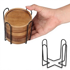 Ensemble de sous-verres ronds en bois modernes Saleem International, finition douce, impression UV, design portable, pour la maison, réunions de famille/fêtes - Product Image 1