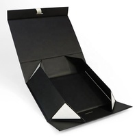 Boîte d'emballage de vin cosmétique de soins de la peau de bijoux pliables noirs avec la sangle d'arc pour le cadeau
