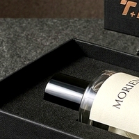 Boîte à parfum rigide noire haut de gamme en deux parties avec couvercle amovible, boîte de présentation fermée pour emballage de parfum personnalisé