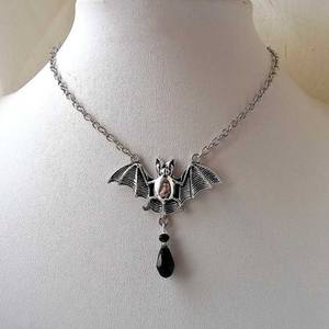 Exquisite Fashion <b>Simple</b> European and American Style Electroplated <b>Necklace</b> Alloy Bat Pendant New Jewelry - Product Image 1