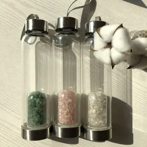 500ml Venta caliente 2024 vaso de vidrio de botella de agua de vidrio de borosilicato alto con tapa cuarzo de piedras preciosas en el interior