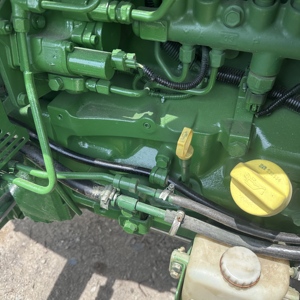 Tractor de Ruedas <span class=keywords><strong>John</strong></span> 5E1004 de Segunda Mano, Alta Calidad, 99% Nuevo, Motor Diésel de 100 Caballos de Fuerza y 4 Cilindros, Eficiente en Consumo de Combustible - Product Image 3