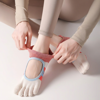 Ensemble de chaussettes de yoga et de pilates antidérapantes à cinq doigts, de couleur unie, pour femmes, avec des caractéristiques écologiques et respirantes en coton