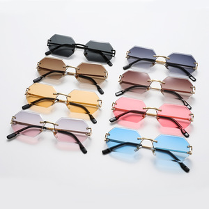 Lunettes de soleil uniques sans monture à bords taillés en diamant pour femmes, style vintage, marque de luxe italienne, en alliage, verres dégradés, pour hommes, 2023 - Product Image 6