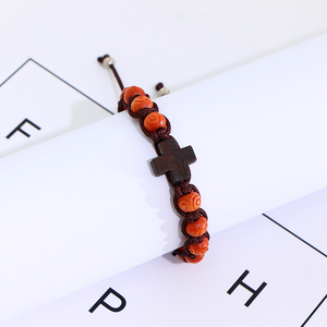 Braccialetto <span class=keywords><strong>Rosario</strong></span> Artigianale Komi, Bracciale Regolabile con Croce in Legno, Corda di Preghiera Cattolica con Rose Nere Antiche e Santi in Lega - Product Image 4