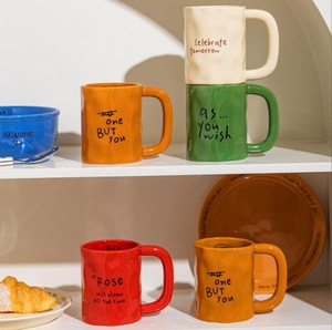 <span class=keywords><strong>Taza</strong></span> de Café de Cerámica Estilo Nórdico, <span class=keywords><strong>Taza</strong></span> 3D Pintada a Mano con Esmalte de Color Sólido, Personalizable con <span class=keywords><strong>Texto</strong></span>, <span class=keywords><strong>Taza</strong></span> de Té Minimalista para Oficina - Product Image 3