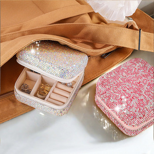 Étui à bijoux personnalisé avec diamants incrustés, miroir intégré, vente en gros d'étuis à bijoux de haute qualité - Product Image 3
