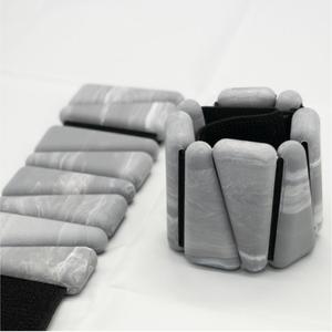 Bracelet lesté réglable en silicone pour yoga et fitness, poids pour poignet et cheville - Product Image 1