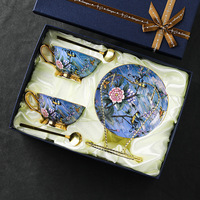 Ensemble de tasses à café et soucoupes en porcelaine fine de haute qualité, style européen, design pastoral, fleurs, luxe léger, souvenir de mariage