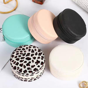 Boîte à bijoux en cuir PU de luxe portable avec logo personnalisé, multicolore, étui de rangement, organisateur pour bagues, colliers, montres, accessoires de voyage - Product Image 4