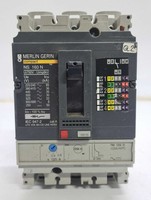 Contrôleur de programmation Plc MERLIN GERIN Compact NS 160 N 160N TM 125 D 100 / 125A
