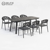 Ensemble de salle à manger extérieur Selfie Modern Hotel pour 6 personnes, table et chaises en corde, structure en aluminium thermolaqué, mobilier de jardin extérieur