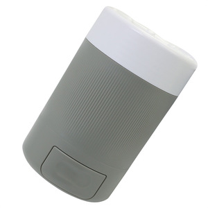 Gobelet de lavage pour pattes d'animaux, en silicone gris, nettoyeur de pattes pour chiens et chats, design moderne, soins pour animaux - Product Image 2