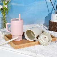 Gobelet en Silicone Personnalisé Populaire et Coloré de 9 oz (280 ml) en Matière Douce, Tasse pour Enfants et Bébés, Biberon avec Paille et Couvercle