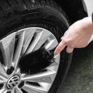 Brosse à roues à tête ronde et manche droit pour le nettoyage des pneus de voiture – Vente directe usine - Product Image 2