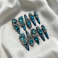 Faux Ongles Press-On Faits Main en Gros, Extra Longs, Forme Stiletto, avec Breloques 3D pour Gala, Ensemble d'Ongles Artificiels de Luxe, Vente Chaude en Gros