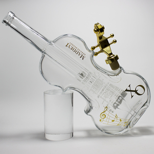 Cao Cấp 750Ml 1000Ml Hình Dạng Violin Vodka Chai Thủy Tinh In Ấn Logo Whiskey Tinh Thần Rum Brandy Rượu Thủy Tinh Với Tùy Chỉnh Nút Chai - Product Image 3
