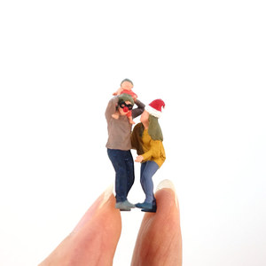 Iota Hot Bán 3D Nhựa Thủ Công Mỹ Nghệ Handmade Vẽ Tay Tùy Chỉnh Gia Đình Cùng Hành Động Hình Bộ Sưu Tập Mô Hình Cho Giáng Sinh - Product Image 4