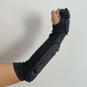Protezione per Braccio da Karate Personalizzata di Alta Qualità, Resistente, in <span class=keywords><strong>Maglia</strong></span> Nera Spessa - Product Image 6