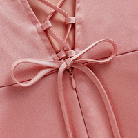 Robe midi décontractée rose pour femme à col carré, motif floral uni, taille empire, corsage froncé et liens au dos