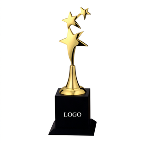 Premio metálico de alta gama con acabado de lujo para ceremonias y celebraciones de reconocimiento prestigiosas, trofeos estrella en oro, plata y bronce. - Product Image 1